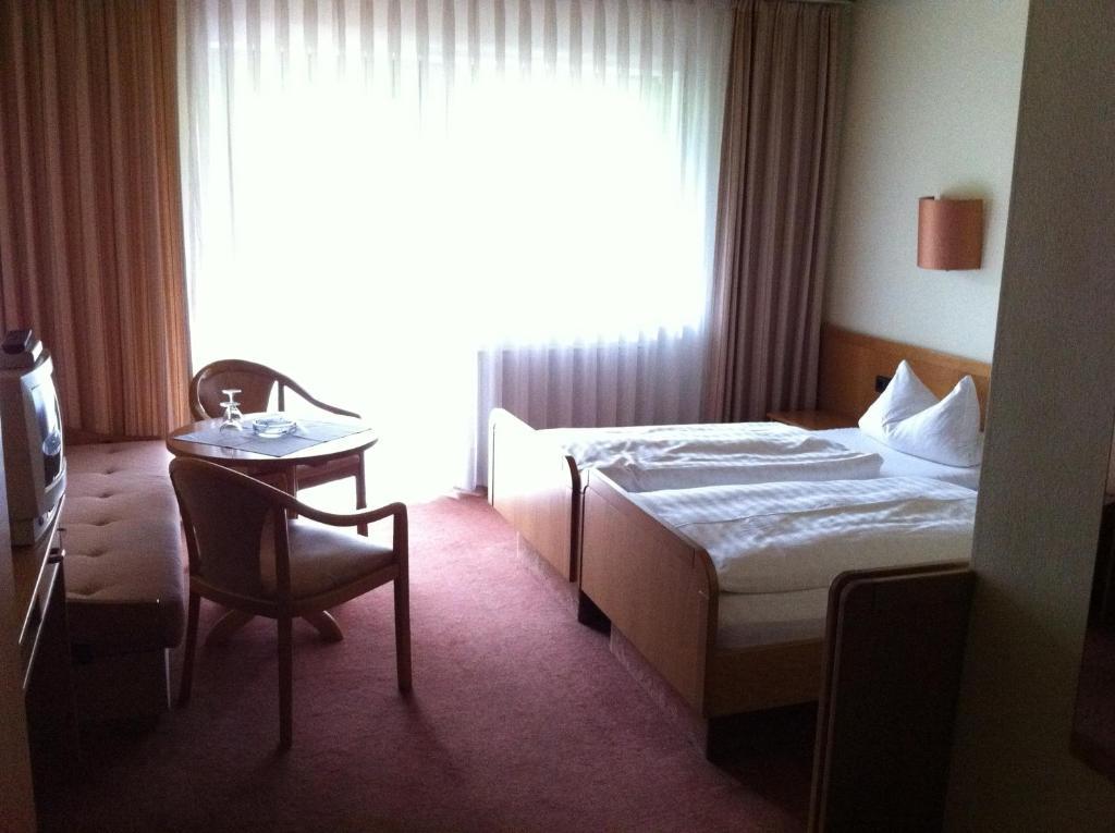 Hotel Bacchusstube Garni Goldbach  Szoba fotó