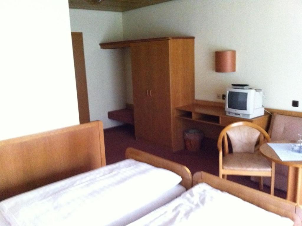 Hotel Bacchusstube Garni Goldbach  Szoba fotó